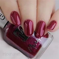 945 Esme, Moyra Gel look Neglelak